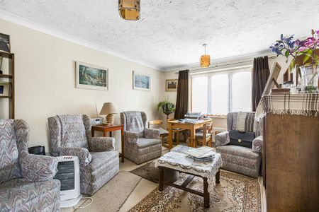 Honeymead, Welwyn, Hertfordshire, AL6 0EG - Photo 2