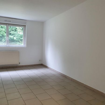 Location Appartement 4 pièces 83m² - Photo 4