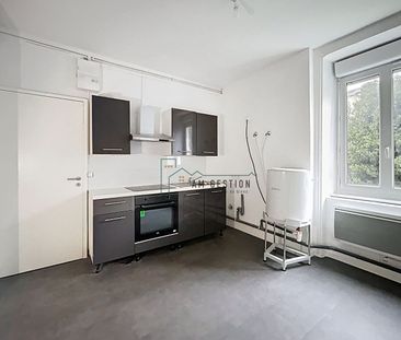 Location Appartement 2 pièces 28m² - Photo 3