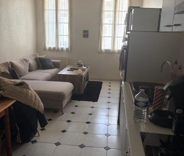Location Appartement 2 pièces 46m² ROCHEFORT 17300 - Photo 1