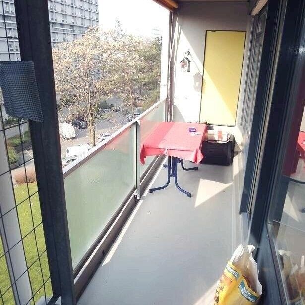 2.5-ZW à 67 m² im 7. OG mit Balkon - Photo 1