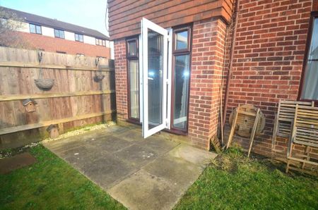 1 bedroom flat to rent - Photo 4