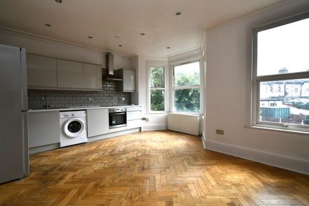 2 Bed Flat, Northbrook Road, IG1 - Photo 4