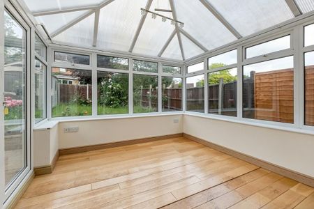 3 bedroom detached house to rent - Photo 2