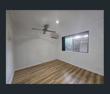 Spacious Family Home with Solar & Extra Multipurpose Room - Photo 4