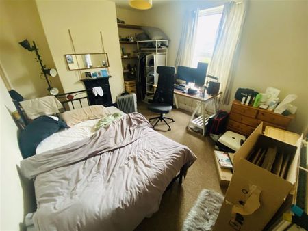 5 bedroom terraced house to rent - Photo 4