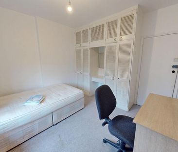 5 bedroom semi-detached house to rent - Photo 4