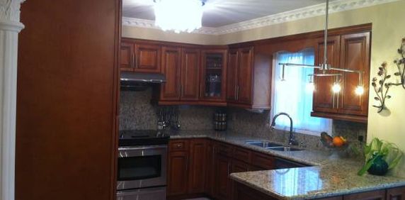 = 3000 sq ft 5 Bdrm + 4 Wshrm Luxury Multi-generational Home = - Photo 2