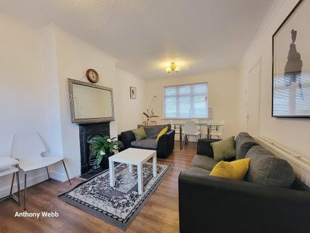4 bedroom terraced house to rent - Photo 2