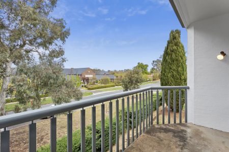 A Charming and Quaint Feel with Convenience at Your Doorstep - Photo 4