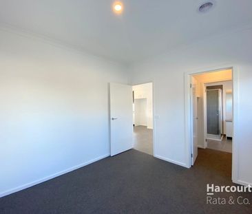 Modern Living in Wollert - 14 Sheba Way - Photo 2