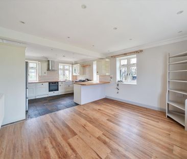 A charming two-bedroom cottage at the heart of the Gorhambury Estat... - Photo 5