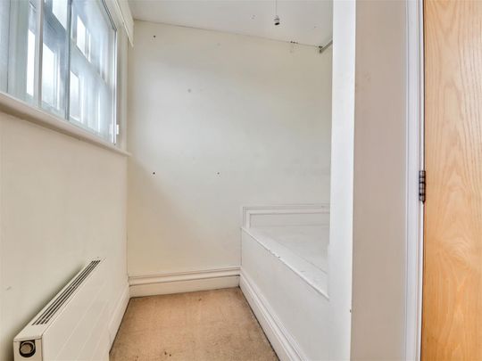 3 Bedroom Flat / Apartment to let - Photo 1