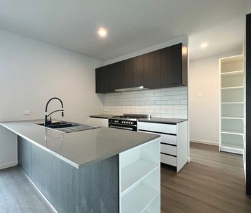 10 Beartooth Court, Pakenham VIC 3810 - House For Rent | Domain - Photo 1