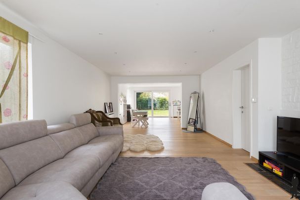 Huis te huur in Brasschaat met 4 slaapkamers - Photo 1