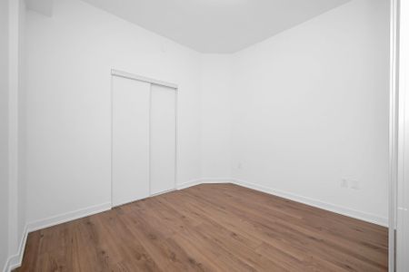 For Lease - 395 Dundas Street Unit# 718, Oakville, Ontario - Photo 3