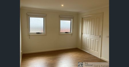 TOWNHOUSE! - Photo 3