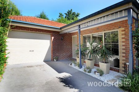 Low Maintenance 2 bedroom home - Photo 2