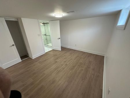 For Lease - 16 Yorkshire Road Unit# Basement, Toronto, Ontario - Photo 2