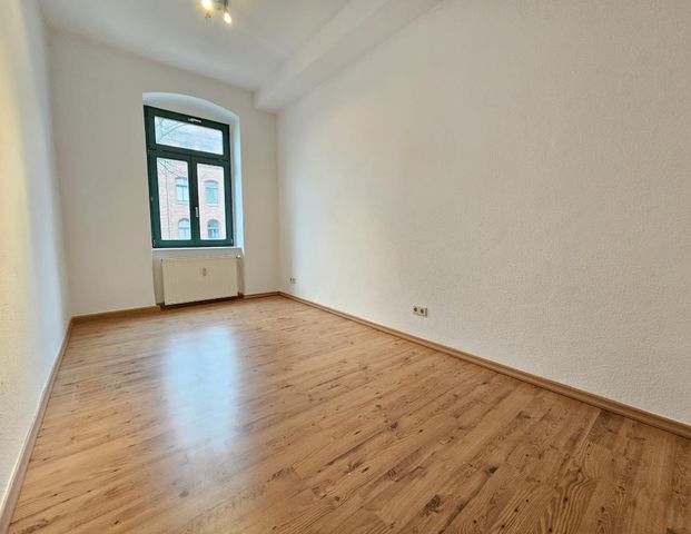 Quiet location with balcony and 2 months rent free - Photo 1
