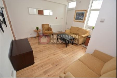 5 Bedroom Houses to Rent in Leeds - Photo 2