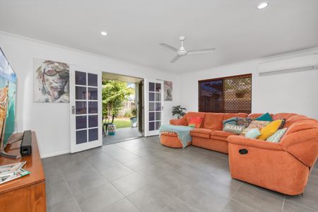 31 Regatta Crescent - Photo 4