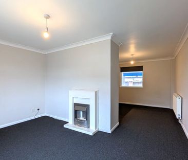 3 bed Semi-Detached House To Let - Photo 2