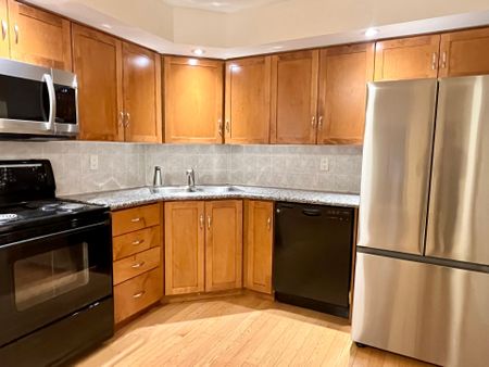 For Lease - 250 Wellington Street Unit# 945, Toronto, Ontario - Photo 3