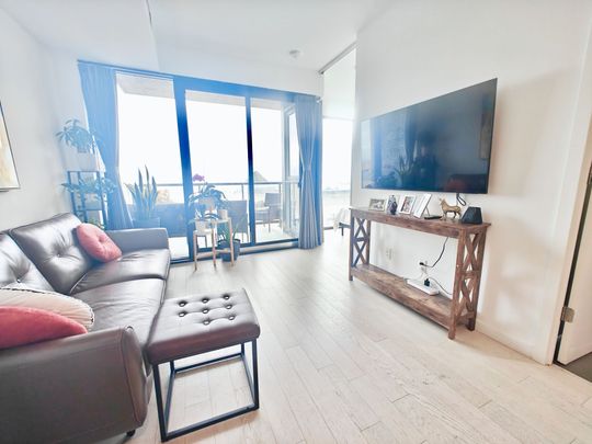 For Lease - 7 Smith Crescent Unit# 617, Toronto, Ontario - Photo 1