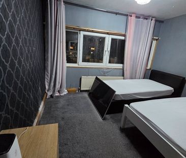Room in a Shared House, Lindsey Close, CR4 - Photo 5