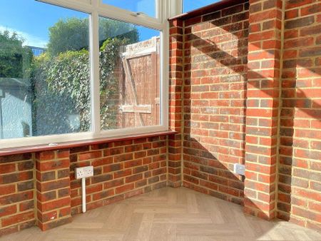 3 bedroom end of terrace house to rent - Photo 5