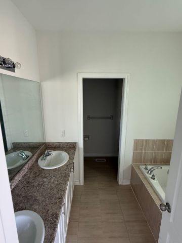 For Lease - 34 Hickling Lane, Ajax, Ontario - Photo 3