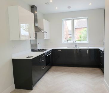 4 Bed Semi-Detached House, Bristol, BS10 - Photo 6