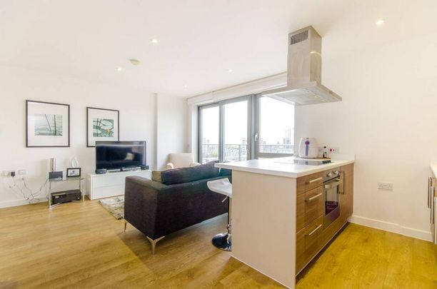 1 bedroom flat to rent - Photo 1
