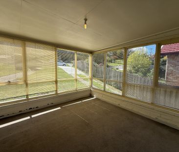 Feel at Home, Living Here! - Photo 3