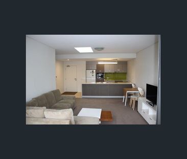 STUNNING PARTLY FURNISHED 2x2 APARTMENT IN A GREAT LOCATION! - Photo 5