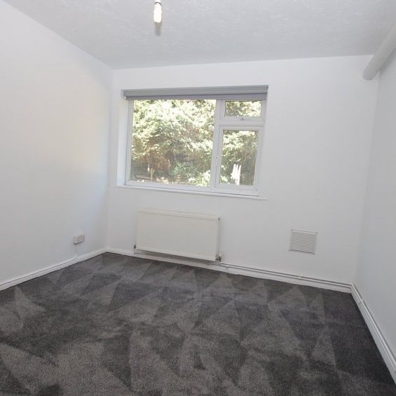 Hiljon Crescent, Chalfont St. Peter, Gerrards Cross,SL9 - Photo 1