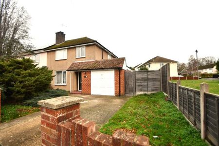 3 bedroom semi-detached house to rent - Photo 5