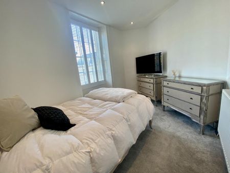 Portland Place - Photo 2