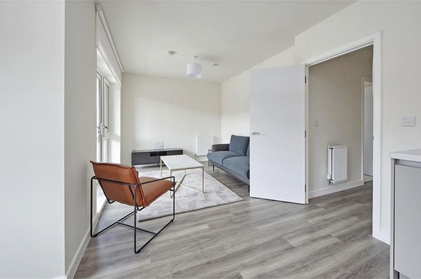 2 bedroom flat to rent - Photo 1