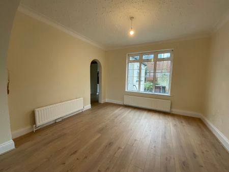 16 Shandarragh Park, Belfast, BT15 5FJ - Photo 2