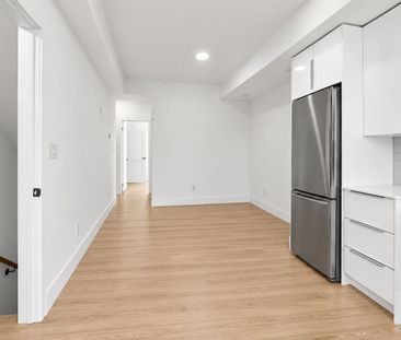 For Lease - 6638 Mcleod Road Unit# #311, Niagara Falls, Ontario - Photo 3