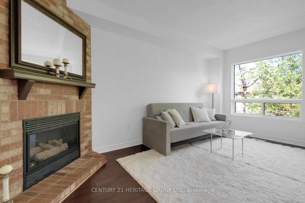 For Lease - 431 Carruthers Avenue, Newmarket, Ontario - Photo 1