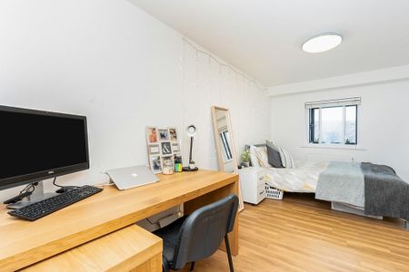 4 bedroom flat to rent - Photo 4