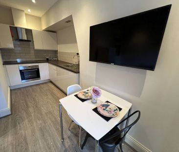 Flat 9, 11 St James Row, S1 2EU - Photo 5