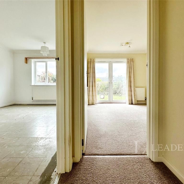 2 bedroom bungalow to rent - Photo 1