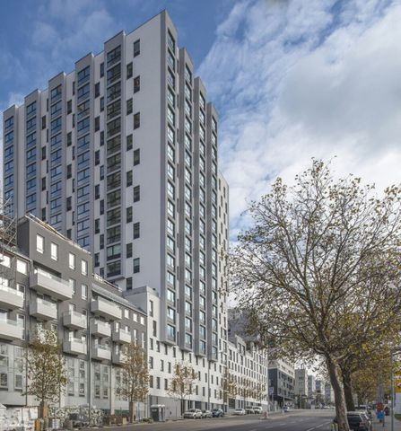 Komfortable 2 - Zimmer Wohnung mit Fernblick | Loggia | ab sofort - Photo 3