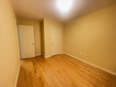 For Lease - 75 Vine Cliff Boulevard, Markham, Ontario - Photo 5