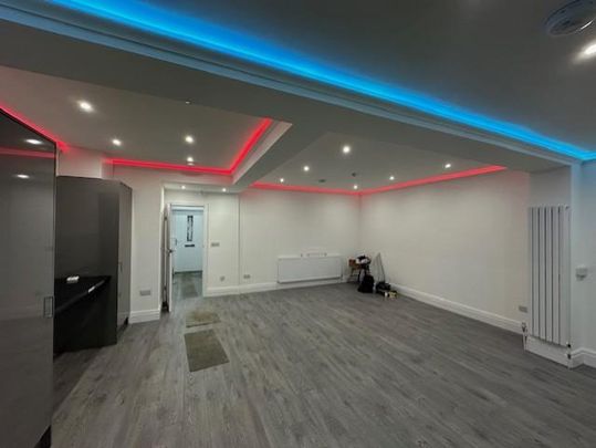 4 bedroom semi-detached house to rent - Photo 1