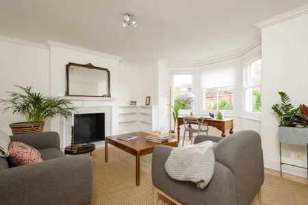 3 bedroom maisonette to rent - Photo 2